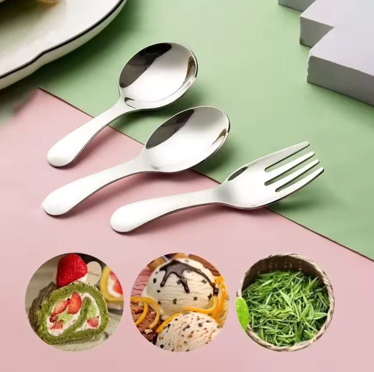 Pocket cutlery set in a compact case – portable knife, fork and spoon for travel